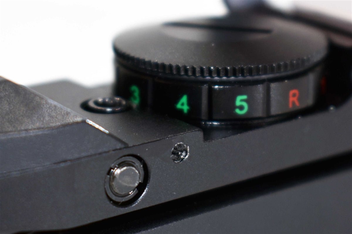 Trinity Reflex Sight Red Green Reticles With Saddle Mount Picatinny Rail Adapter Compatible With H&R Pardner 1871 12 Gauge Pump. - TRINITY SUPPLY INC