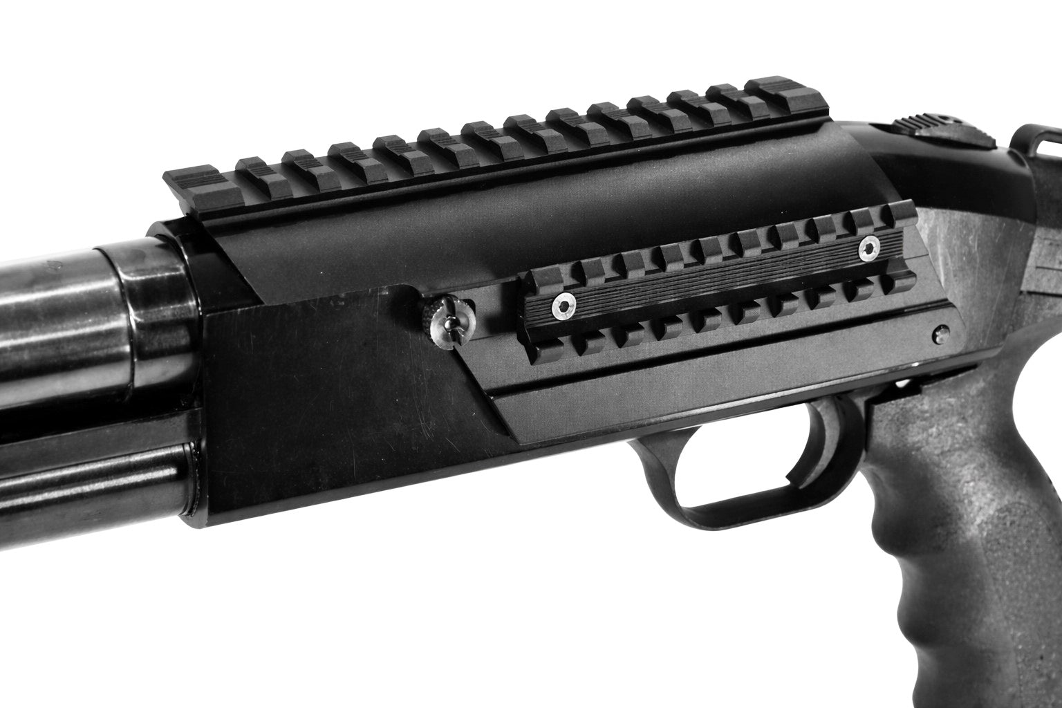 Saddle Mount With Side Rail Picatinny Adapter For Mossberg Maverick 88 12-Gauge Pump.